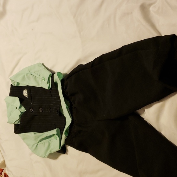 TFW 12 month 3 pc suit - Picture 2 of 4